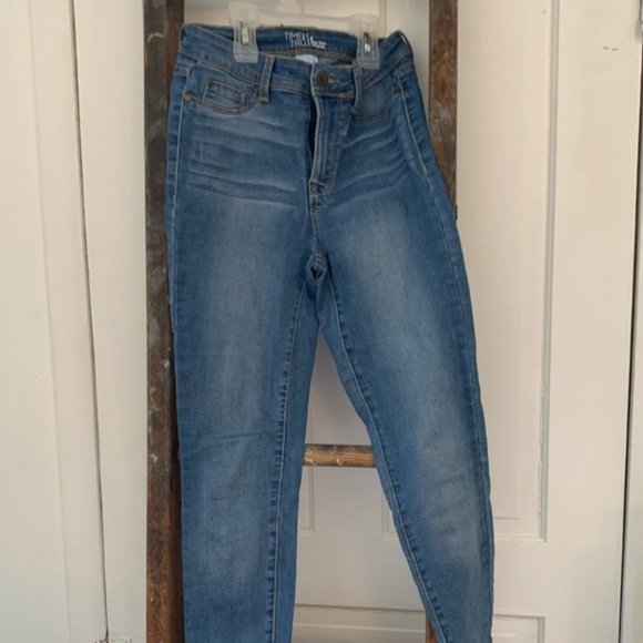 Time and Tru Denim - Time and Tru High Rise Jegging